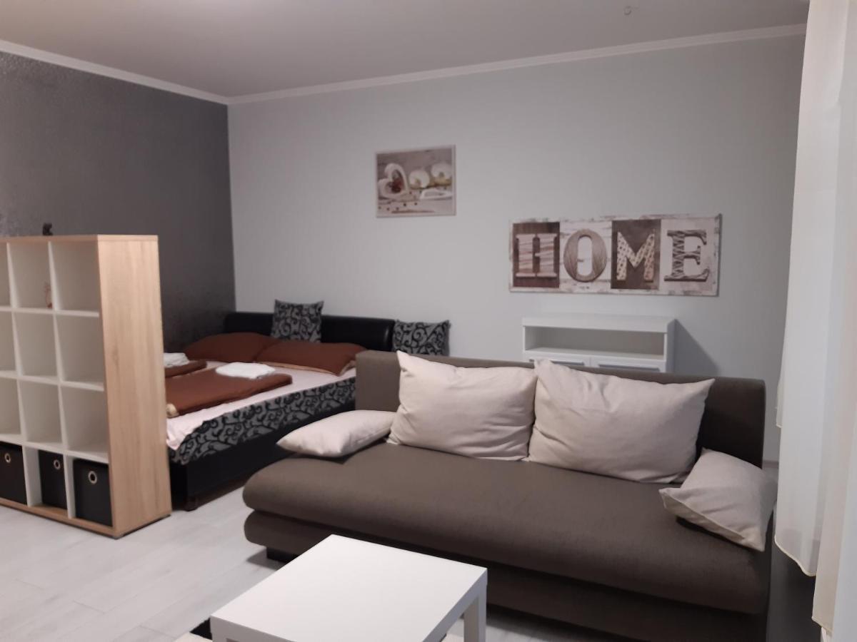 Pipacs Apartamento Bekescsaba Exterior foto